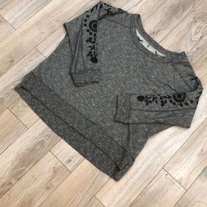 BeachLunchLounge Large Gray embroidered sweatshirt